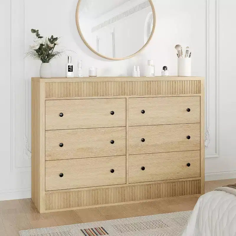 Commode 6 tiroirs avec panneaux cannelés, finition chêne – Rangement de chambre à coucher