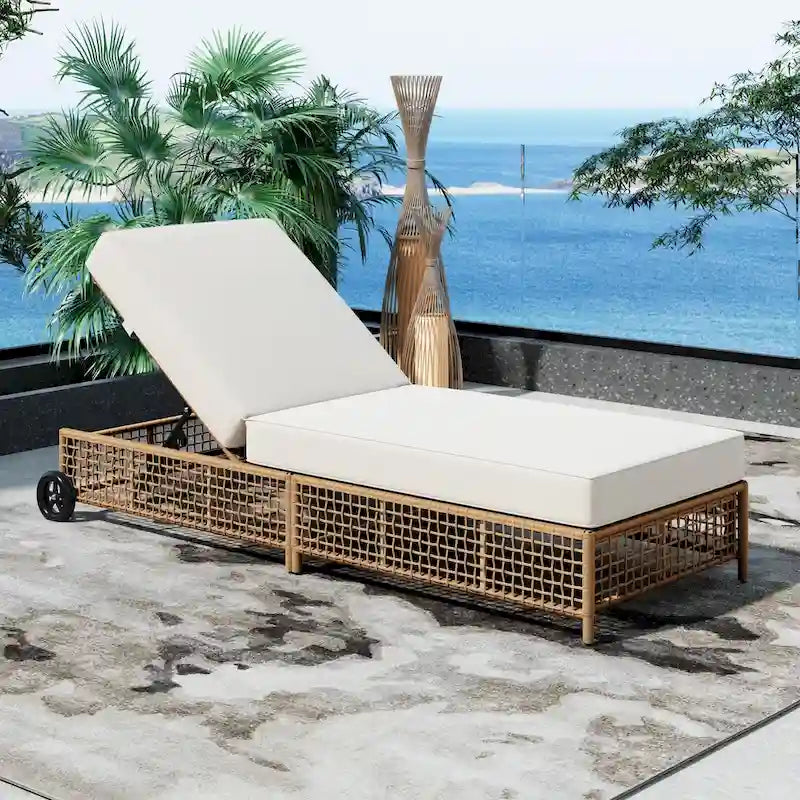 Chaise longue d'extérieur - Chaise longue de patio en rotin avec dossier inclinable sur 5 positions, coussin et roues