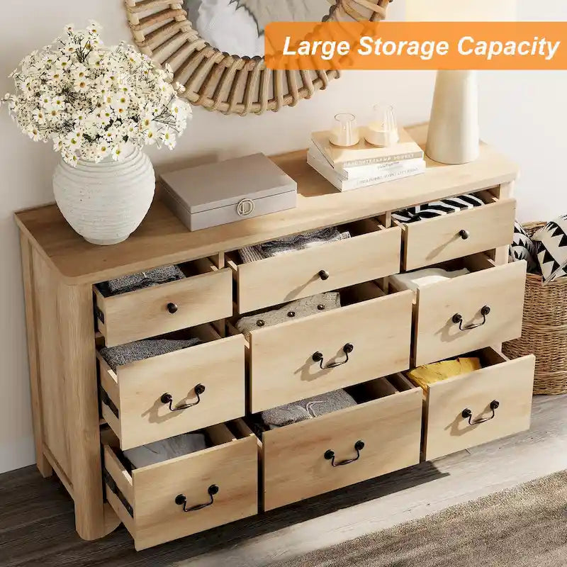 Meuble TV commode WAMPAT 53,5 po de large au style rustique blanc avec bords incurvés et grands tiroirs