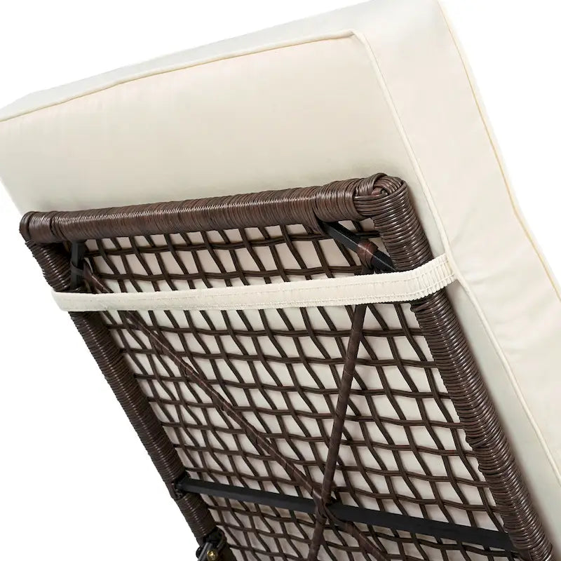 Chaise longue de patio avec dossier inclinable à 5 positions, coussin et roulettes
