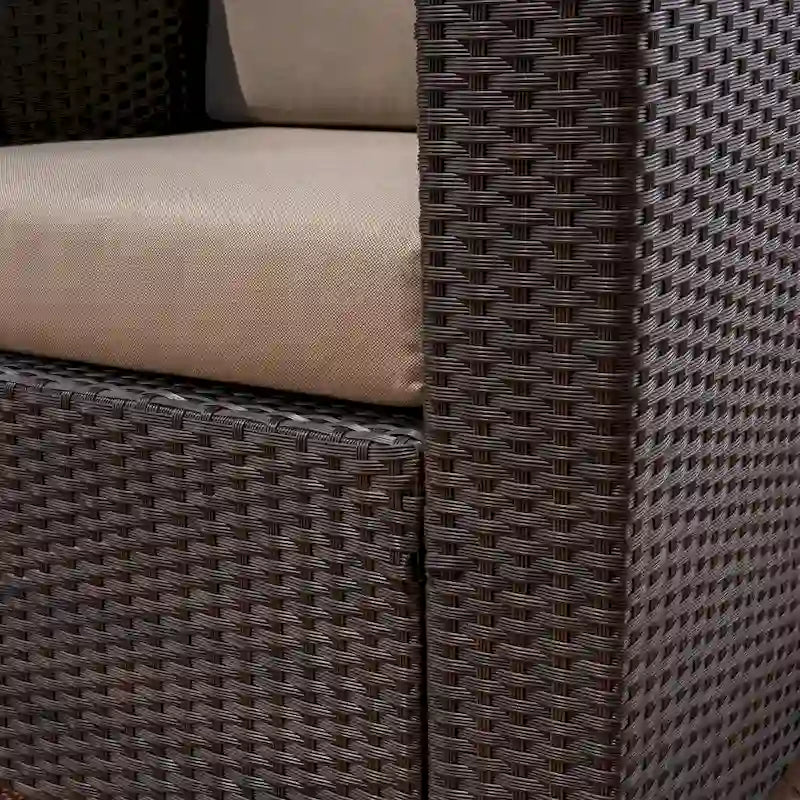 Ensemble de 5 pièces d'extérieur Maaroaro avec fauteuils pivotants en osier et foyer de Christopher Knight Home