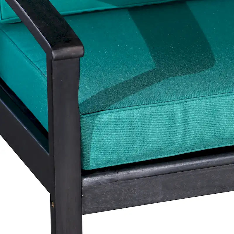 Chaise d'extérieur Longs Peak en eucalyptus de DTY Outdoor Living avec coussin épais