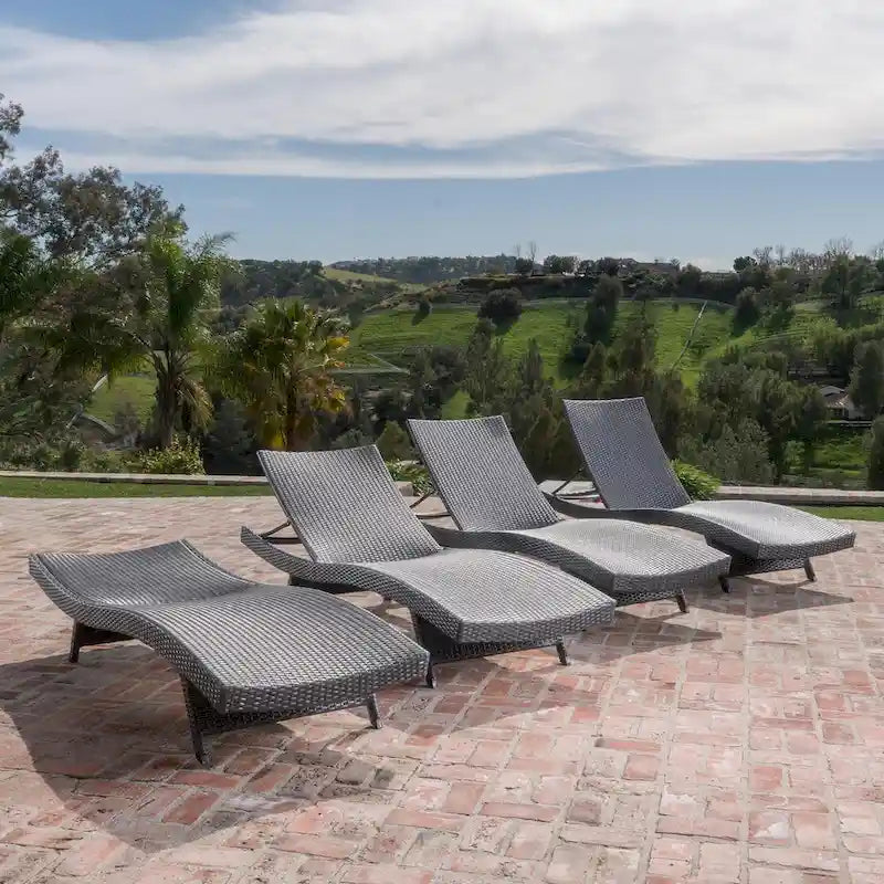 Chaises longues d'extérieur en osier (lot de 4) par Christopher Knight Home