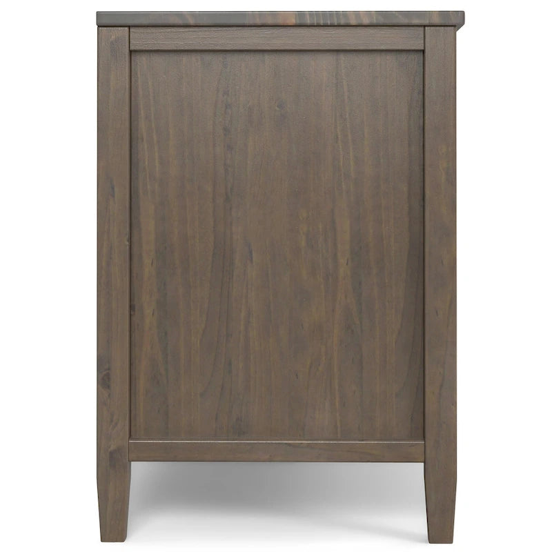 Meuble TV/multimédia de style transitionnel en bois massif, 182 cm de large, couleur brun fumé, pour téléviseurs jusqu'à 203 cm, modèle WYNDENHALL Cantina