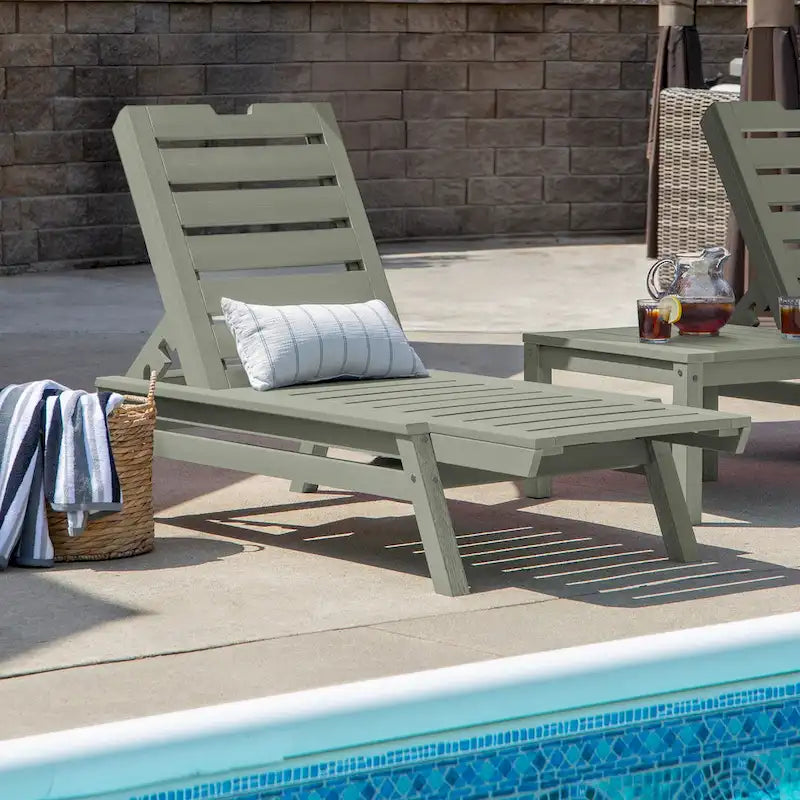 Chaise longue commerciale empilable HIGHWOOD Crestone