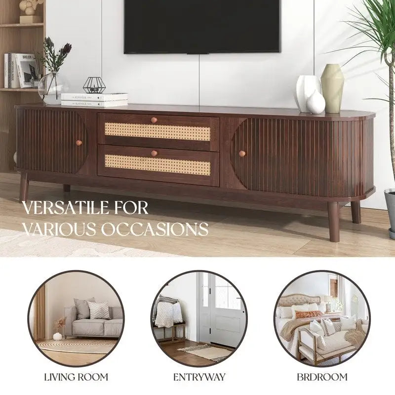 Meuble TV en rotin pour téléviseurs jusqu'à 75 pouces, console média de style ferme moderne, meuble de divertissement avec pieds en bois massif