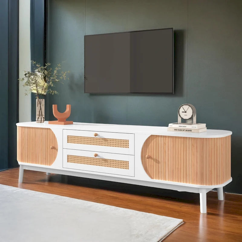 Meuble TV en rotin pour téléviseurs jusqu'à 75 pouces, console média de style ferme moderne, meuble de divertissement avec pieds en bois massif