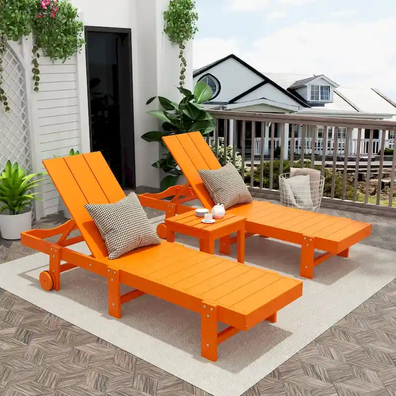 Chaise longue de piscine inclinable Polytrends Shoreside Modern Poly Eco-Friendly toutes saisons avec roues et table d'appoint (ensemble 3 pièces)