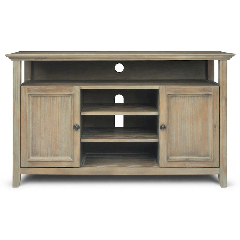 Meuble TV de style transitionnel en bois massif de 54 po de large WYNDENHALL Halifax - 54 L x 18,9 P x 31,9 H