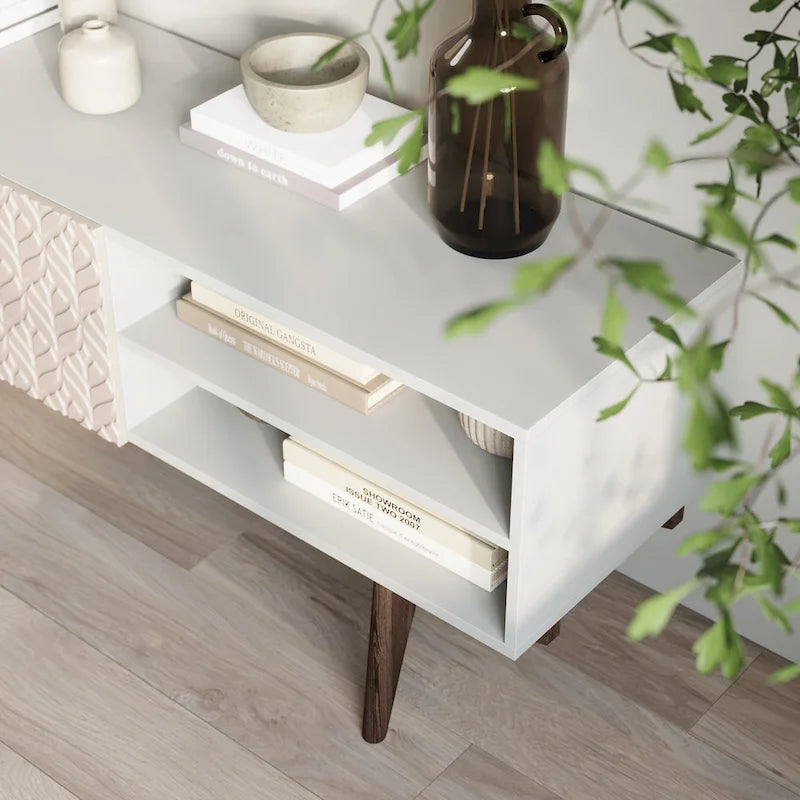 Meuble TV Living Skog Kelly pour téléviseurs jusqu'à 65 po avec pieds en bois au design scandinave moderne du milieu du siècle