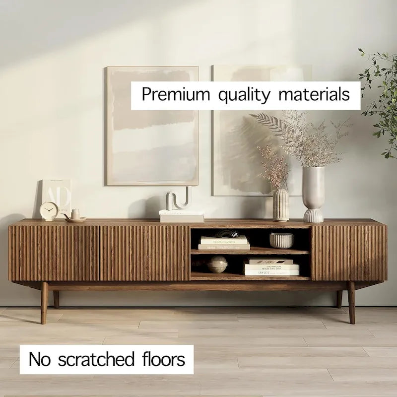 Meuble TV Living Skog Kelly pour téléviseurs jusqu'à 65 po avec pieds en bois au design scandinave moderne du milieu du siècle