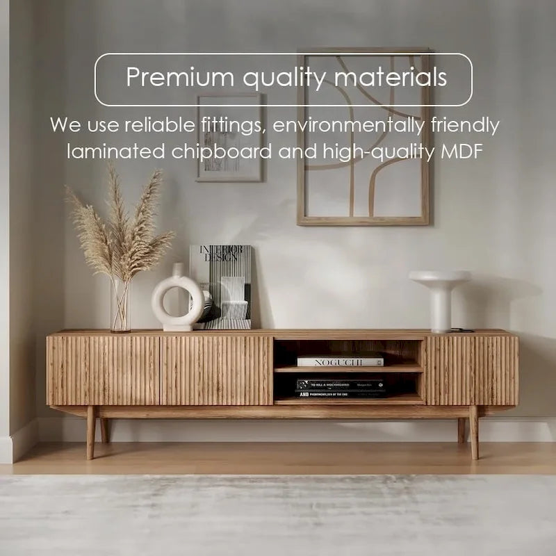 Meuble TV Living Skog Kelly pour téléviseurs jusqu'à 65 po avec pieds en bois au design scandinave moderne du milieu du siècle