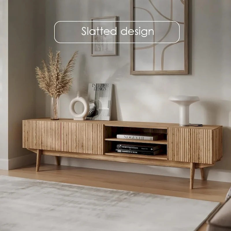 Meuble TV Living Skog Kelly pour téléviseurs jusqu'à 65 po avec pieds en bois au design scandinave moderne du milieu du siècle