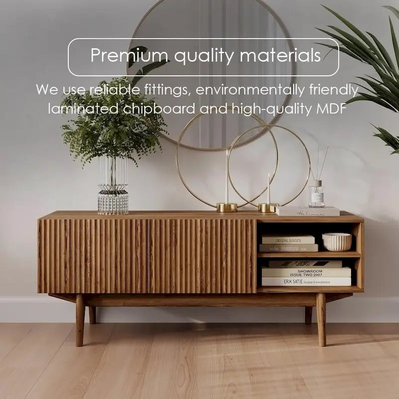 Meuble TV Living Skog Kelly pour téléviseurs jusqu'à 65 po avec pieds en bois au design scandinave moderne du milieu du siècle