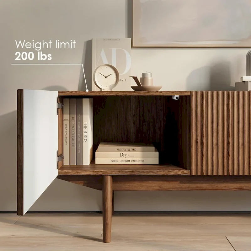 Meuble TV Living Skog Kelly pour téléviseurs jusqu'à 65 po avec pieds en bois au design scandinave moderne du milieu du siècle
