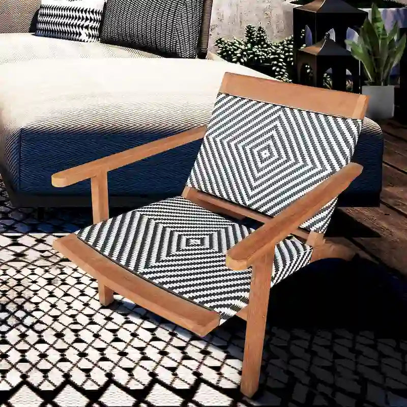 Chaise longue et chaise de salle à manger en bois de teck Chic Teak Paris, noir et blanc