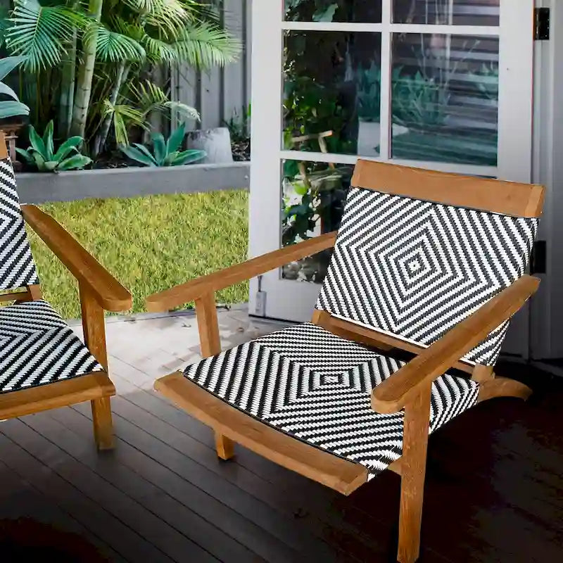 Chaise longue et chaise de salle à manger en bois de teck Chic Teak Paris, noir et blanc
