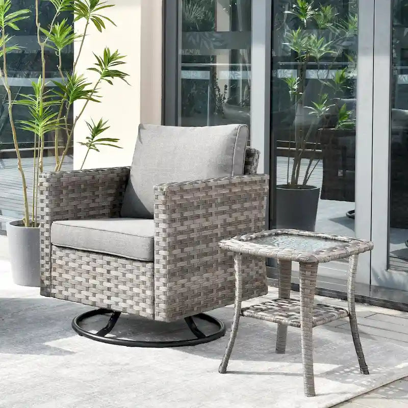 Ensemble de conversation de 2 chaises pivotantes à bascule en osier et table d'appoint OVIOS