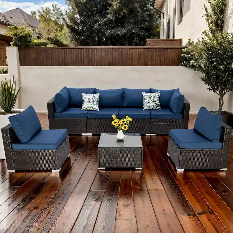 Ensemble sectionnel d'extérieur en osier marron 7 pièces avec coussins et table basse