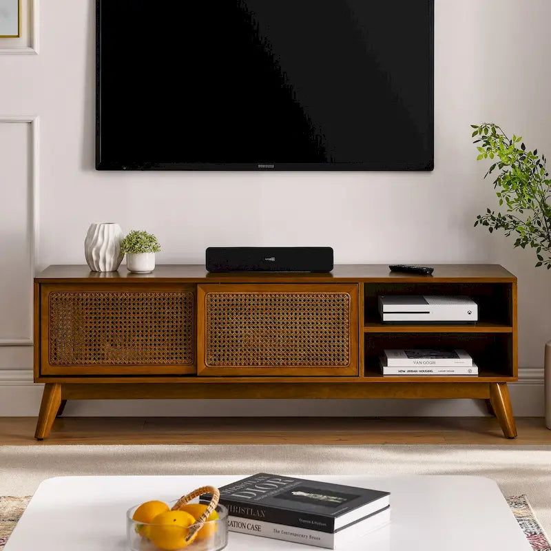 Meuble TV en rotin de 150 cm pour téléviseur de 65 pouces, meuble de divertissement, console multimédia, pieds en bois massif et portes d'armoire en rotin - Bois clair